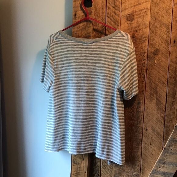 3/30$ Striped « super muse » shirt - Picture 2 of 2